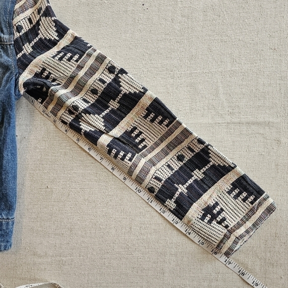 BDG Southwestern Womens Faded Denim Jean Jacket Size Medium - Picture 14 of 16